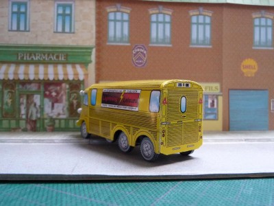 H 6 roues électricien de Camille 4.jpg