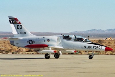 us-L-39C-445FLTS-412FTW-N439RS-EDW-OH2003-10_105_800.jpg