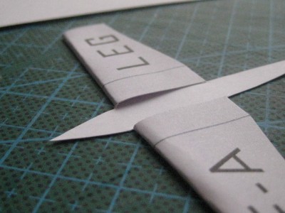 IMG_0385.JPG (934.99 Kio) Vu 17652 fois Pour former le galbe de l'aile