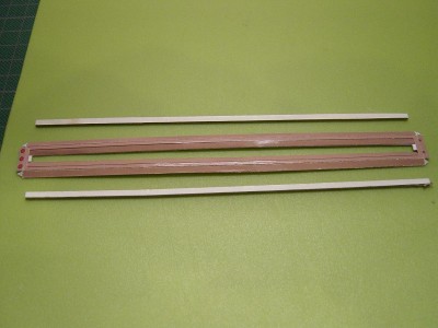 Peterbilt RonaldoM 50.jpg (124.93 Kio) Vu 2459 fois La pièce, languettes découpées et les renforts