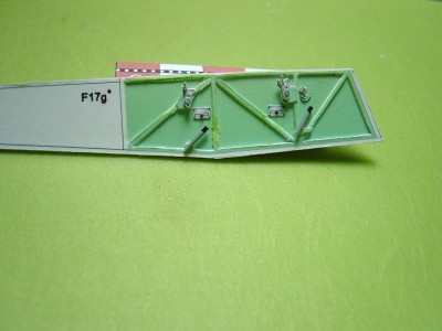 Le tube Pitot et les commandes des freins