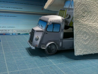 HY Le Forum en papier a.JPG