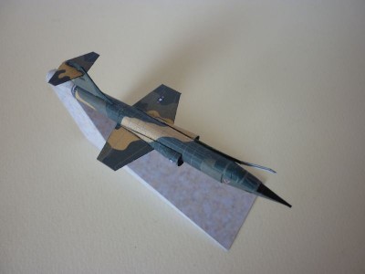 scissorandplanes-F-104C-camo-13.JPG