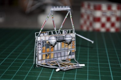 mise en place de supports divers et des réservoirs d'oxygène.