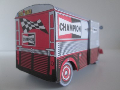 P036 HY Bougies Champion (4).JPG