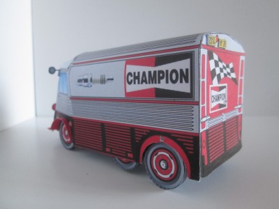 P036 HY Bougies Champion (6).JPG