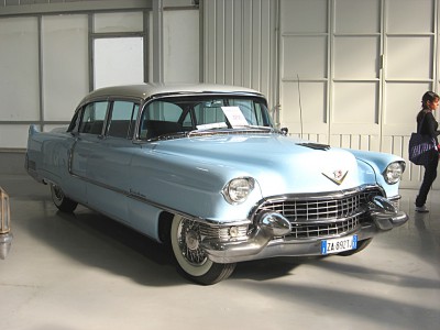 cadillac-fleetwood-1954-1.jpg