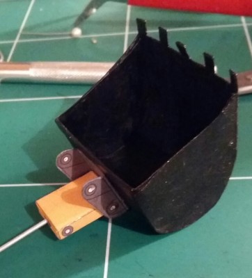 2018-11-01 18.58.47.jpg (431.5 Kio) Vu 8454 fois Boite sur godet