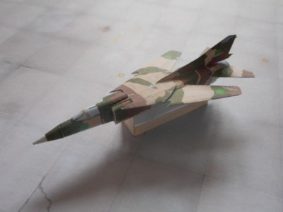 s&p-MiG-23MS-ly-01.JPG