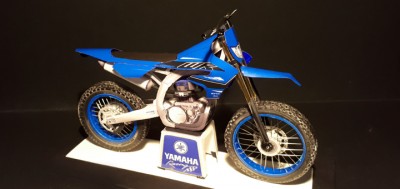 wr450_foto1-paper-model.jpg