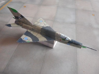 cafe-MiG-21bis-fi-MG-129-05.JPG