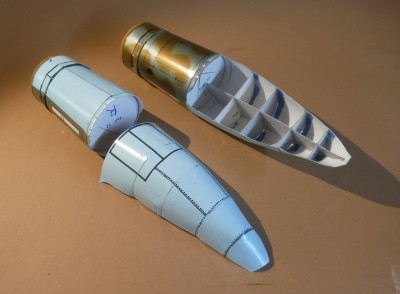 ...puis connectez la gondole moteur et châssis.<br /><br />Sincèrement<br />Kurt<br />​