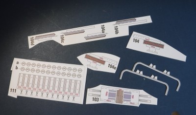 Les pièces pour le stockage du bateau et les radeaux de survie...