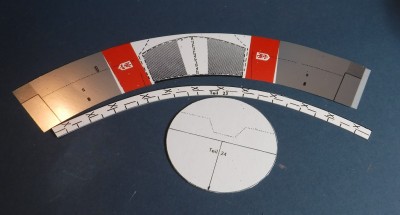 Vient ensuite la partie 22 du fuselage avec l'ouverture pour la cabine du pilote, qui ne sera ouverte que plus tard...
