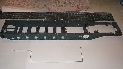 Kfz 9 Famo=057.JPG (139.98 Kio) Vu 4101 fois Premier élément qui vat de l'arrière jusqu'au piston de commande de freins