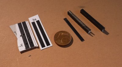 Préparez trois traverses (carton de 0,5 mm)...