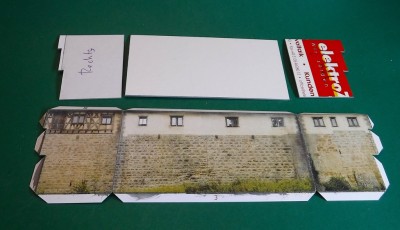 Pose de mur n° 3 avec renforts (1 mm)...