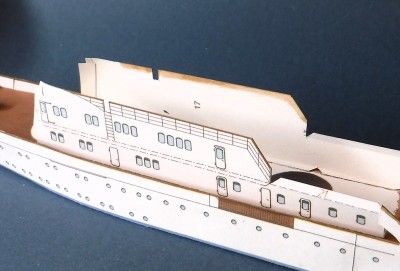 … installés sur le pont.<br /><br />Cordialement,<br /><br />Kurt