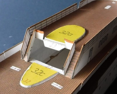 … Commencez par installer les deux descentes…