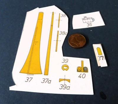 Compas de pont 36 et mât 37 avec accessoires…