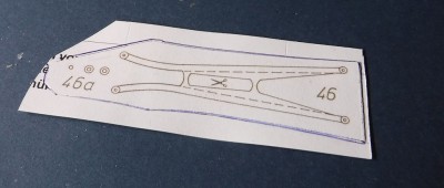 … J’ai doublé les pièces pour la flèche de la grue…