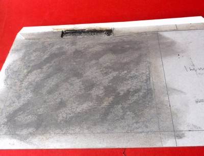 …j'ai mesuré et coloré le panneau arrière…