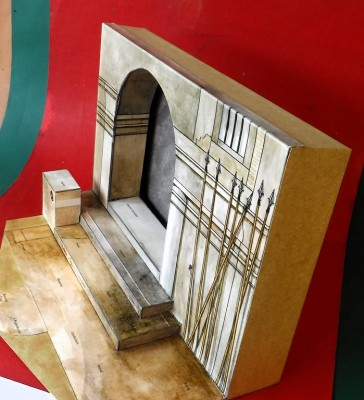 … créant ainsi un magnifique cadre pour le chef-d'œuvre de Rembrandt.<br /><br />Bien cordialement,<br /><br />Kurt