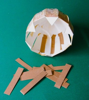 … que je comble avec des languettes…