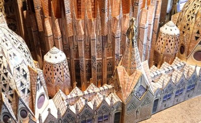 ... suivantes à côté des grands dômes.<br /><br />Cordialement,<br /><br />Kurt