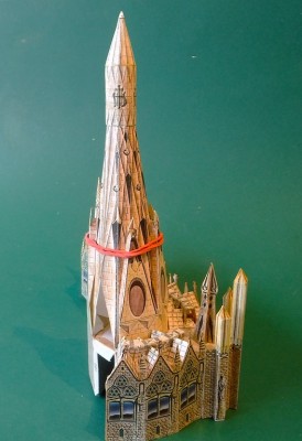 … qui sont assemblées et placées sur le segment semi-circulaire.<br /><br />Cordialement,<br /><br />Kurt