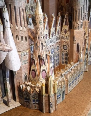 … et le pavage de la cour a également été posé.<br /><br />Cordialement,<br /><br />Kurt