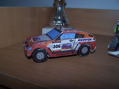 mitsu dakar
C'est ma fille qui a decoupÃ© et collÃ©.
bon je l'ai un peu aidÃ©.
ca doit etre racepaper.de

