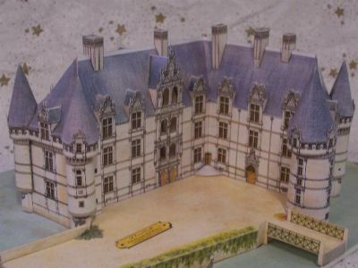 Azay le rideau
Pour ceux qui dÃ©bute et qui aime les chateaux
