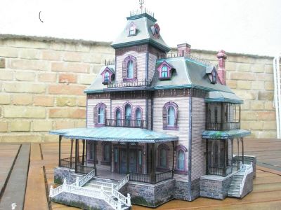 the phantom manor
