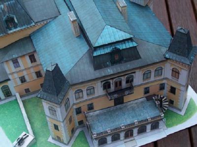 chateau de Betliar (Slovaquie)
Il ressemble plus Ã  une maison de maÃ®tre qu'Ã  un chateau, moi qui ai horreur des toitures, j'ai Ã©tÃ© servi... C'est une maquette de chez modely qui a un trÃ¨s beau rendu (planches faÃ§on photos)
