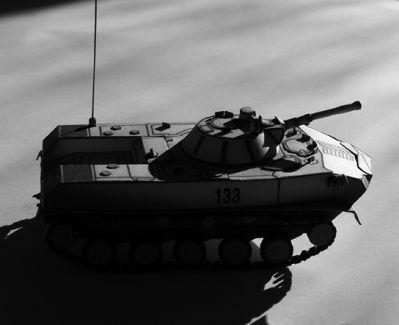 BMD-1 de chez ModelKopia
Le soir, au fond de la taÃ¯ga, le BMD se hÃ¢te vers sa base.
Montage photoshop mis en niveaux de gris.
