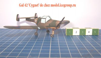 avion Ã©cole RAF Gal 42 'Cygnet'
TÃ©lÃ©chargÃ© depuis le site russe model.icegroup.ru.
Un avion Ã©cole de la RAF, choisi pour son train tricycle sans roulette de queue afin de prÃ©parer les pilotes au futur "jet" Meteor.
Mon premier avion au 1/72Ã¨, une toute petite maquette.
