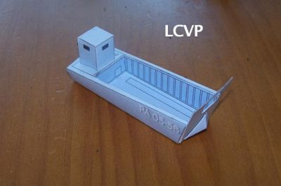 LCVP
C'Ã©tait ma premiÃ¨re 'crÃ©ation'. Le LCVP est un des plus petit chalands en 1944. Toujours utilisÃ©s par l'armÃ©e franÃ§aise en Indochine et apprÃ©ciÃ©s Ã  cause de leur petite taille.
Le fichier est Ã  votre disposition lÃ  :
http://www.maquettes-papier.net/forumenpapier/ftopic837.php
Keywords: LCVP