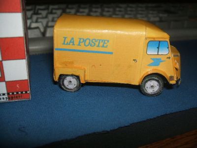 citroën H côté droit
Le suivant sera plus beau..
