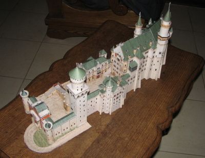 Neuschwantein
Le chÃ¢teau de Neuschwanstein (BaviÃ¨re)-Maquette Shreiber Bogen - 1:250e
