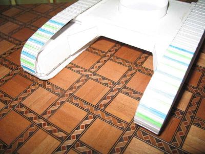 Patins
COllage de 150 patins pour donner du relef aux chenilles
