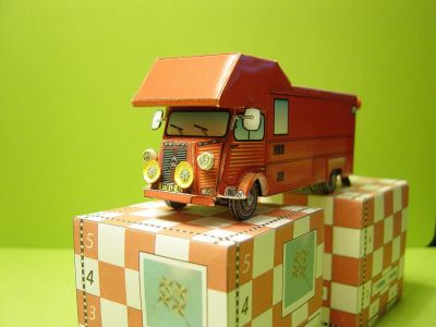 HY camping car rouge long de Camille
Un grand merci Ã  Camille

