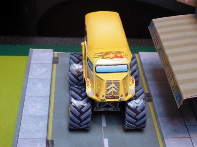 HY Monster de Jean-Pierre "Atlas83"
En papier photo au 1/66Â°
