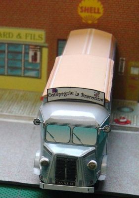 Camping car CitroÃ«n H 6 roues, modÃ¨le de Camille 
