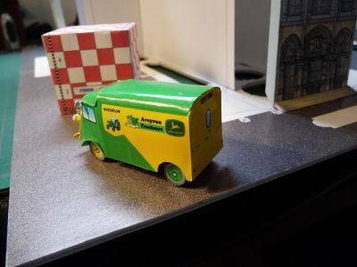 CitroÃ«n H "Aveyron Tracteurs" de Camille
Au 1/66 Â° environ imprimÃ© sur papier photo.
Merci Camille...
