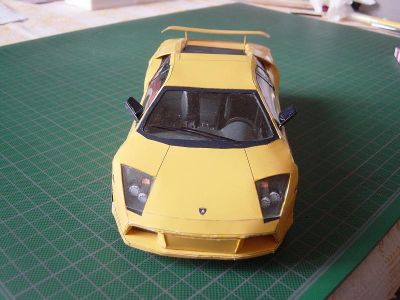 Lamborghini MurciÃ©lago de Beran Lukas
ModÃ¨le trÃ¨s intÃ©ressant, mais pour moi, difficile, des problÃ¨mes de raccords avec l'intÃ©rieur, quelques dÃ©formations de carrosserie. quand mÃªme beaucoup de plaisir, pour les roues, les dÃ©tails intÃ©rieurs...
