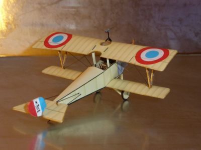 Nieuport Nie-10 de RENNESSON
Echelle 1/80° environ
