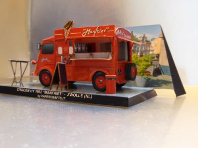 HY MANFRIET de PAPERCRAFTS.IT 
