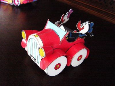 Voiture de Donald signÃ©e "Ever Donald"
