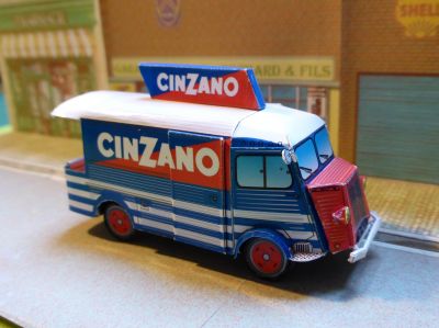 HY Cinzano de Camille
ImprimÃ© sur papier photo au 1/66Â°

